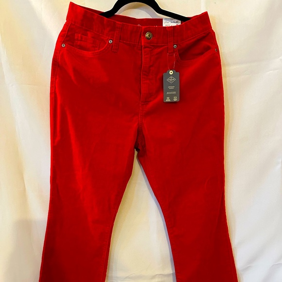 Red St. John’s Bay corduroy pants - Picture 1 of 7